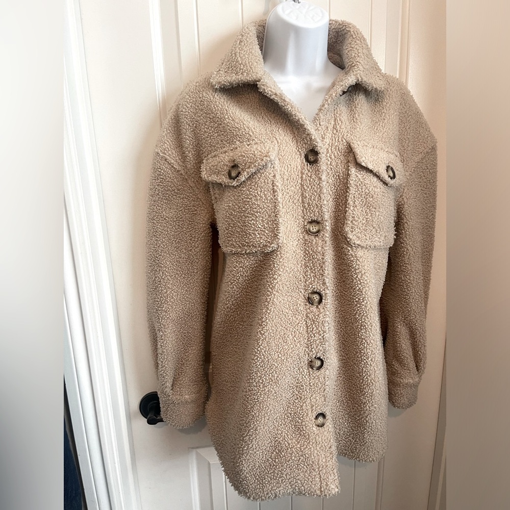 Bagatelle Women’s Faux Sherpa Teddy Shacket Front Pockets Tan Size XS